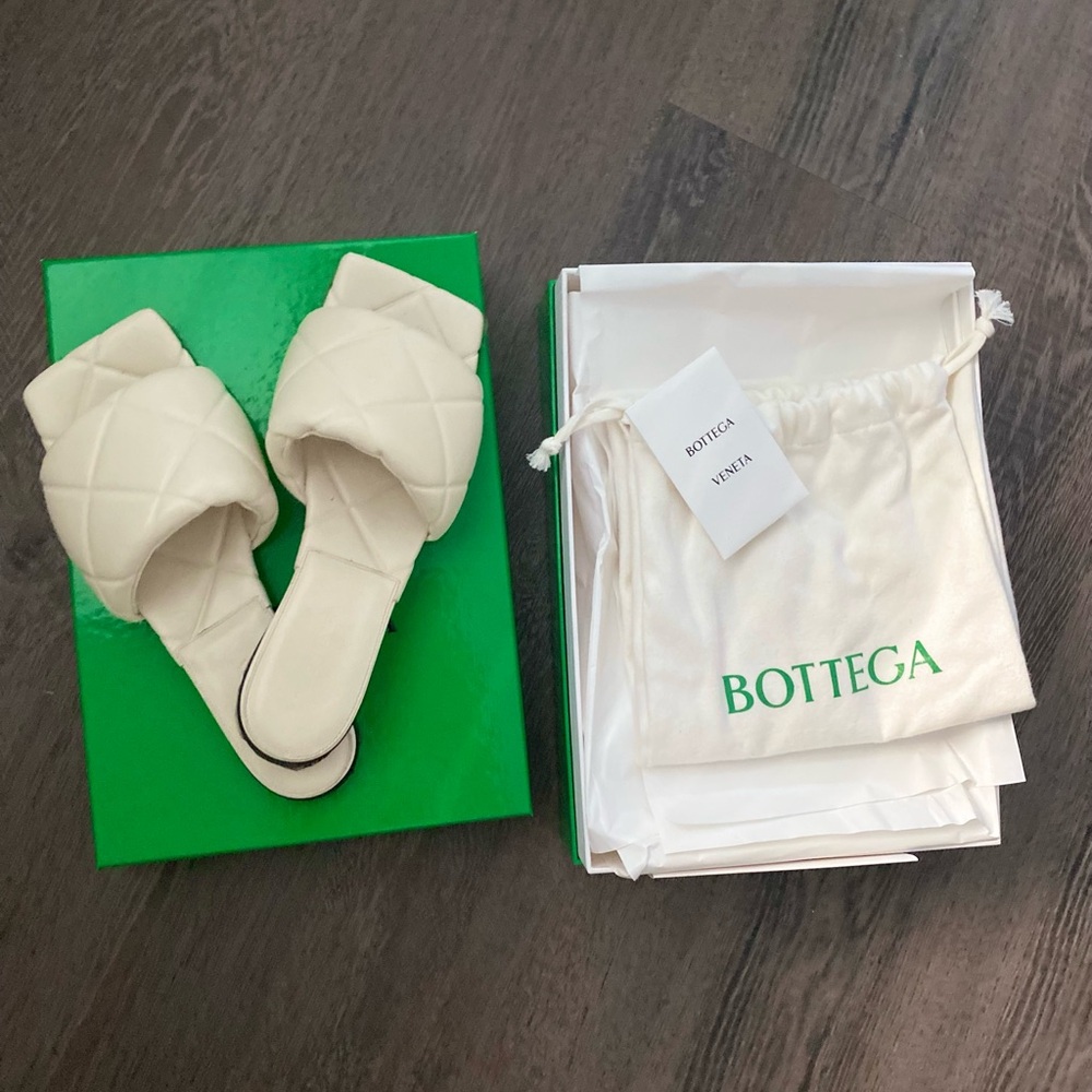 Bottega Veneta Lido Quilted Sandals - Picture 2 of 6